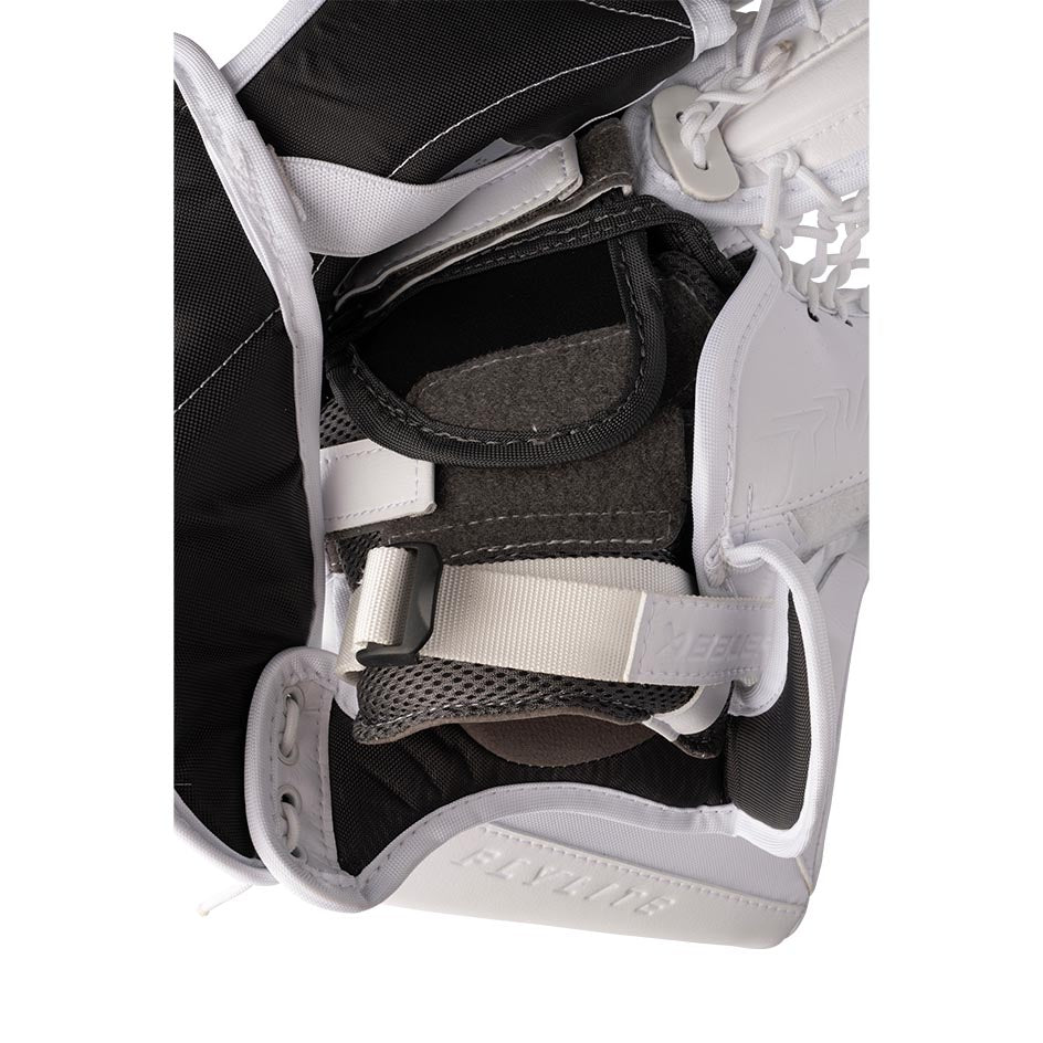 Bauer Vapor Flylite V90 Goalie Catch Glove Senior